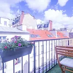 Beautiful Apartment With Balcony In Bastille