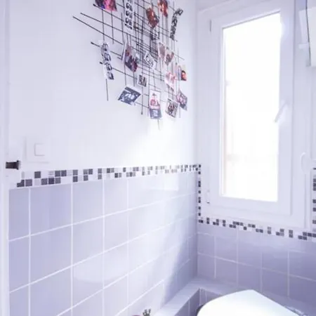Beautiful Apartment With Balcony In Bastille Parigi