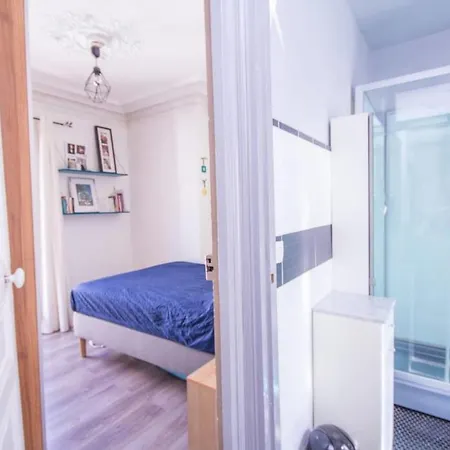 Beautiful Apartment With Balcony In Bastille * Parigi